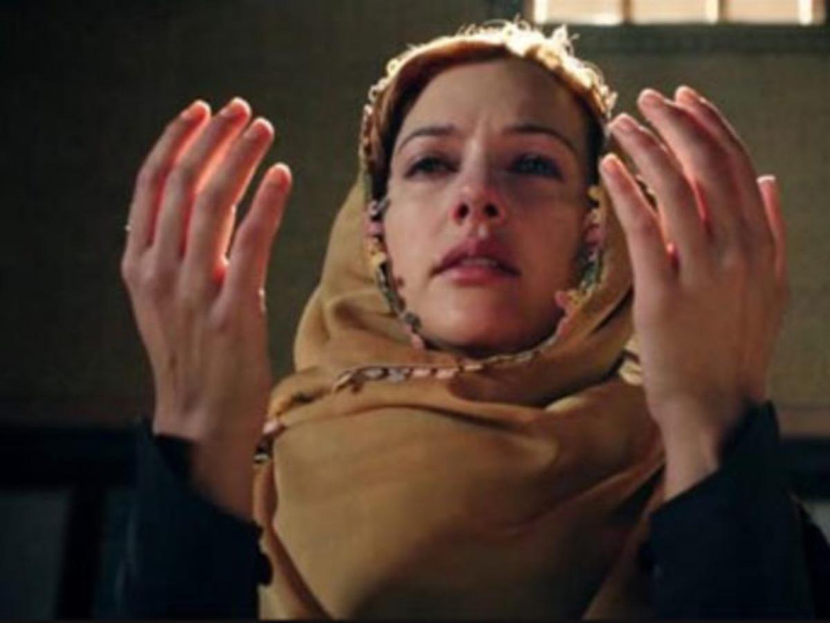 Meryem Uzerli maneviyata y&ouml;neldi