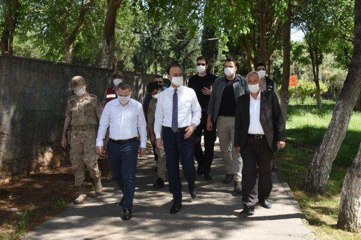 Vali Erin Eyüpnebi Ziyaretgahını inceledi G1