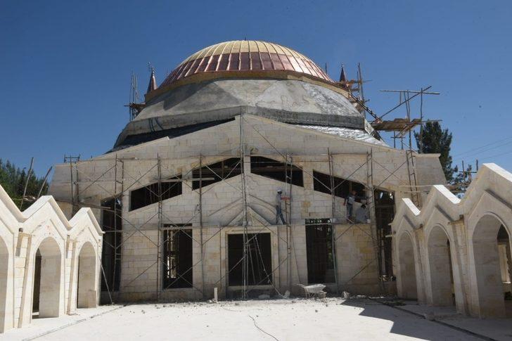 Vali Erin Eyüpnebi Ziyaretgahını inceledi G3