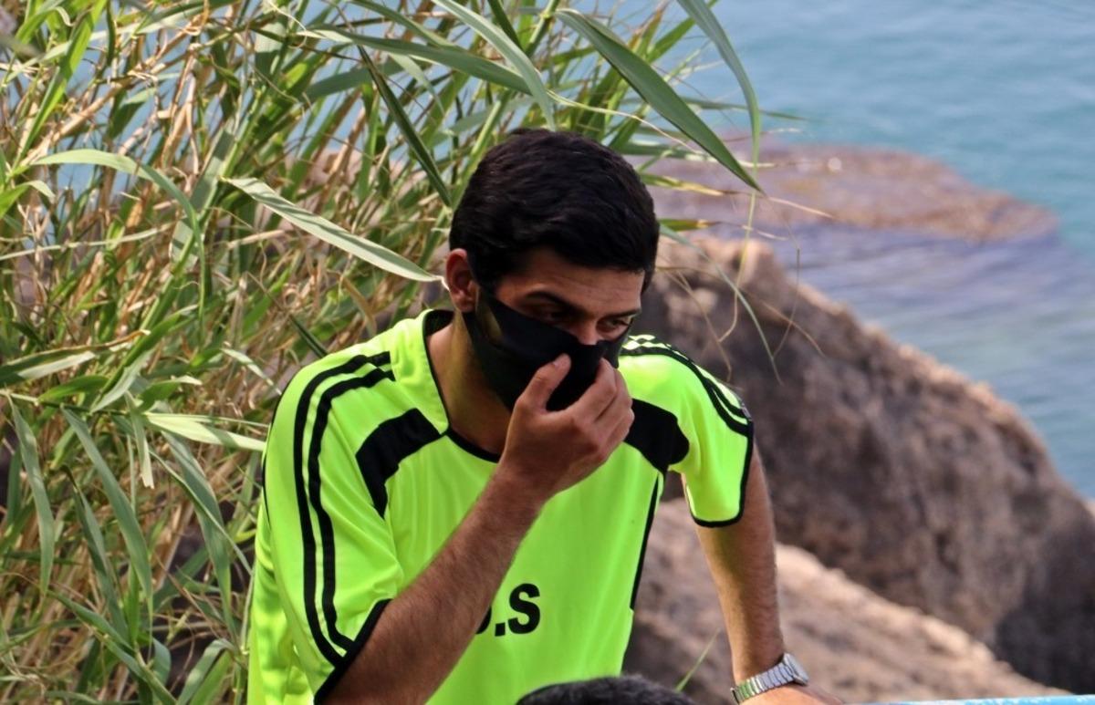 Denize girmeye gelip ceza yiyen gen&ccedil;: Babam eve almayacak