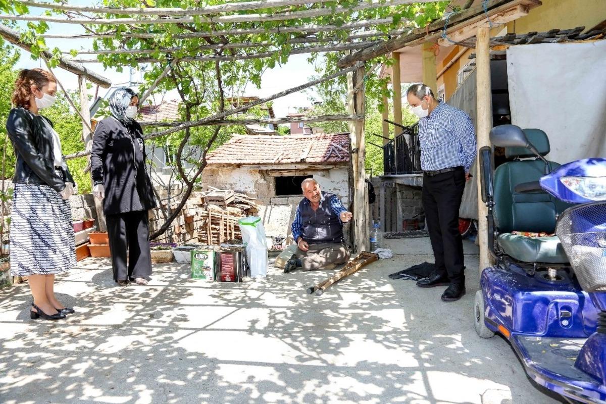 Meram Belediyesi meclis &uuml;yeleri engellileri unutmadı