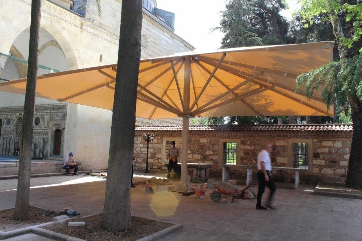 Mustafa Paşa Camii&rsquo;nin avluna dev tente yapıldı