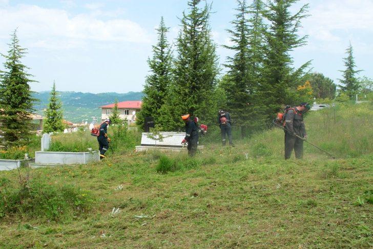 Ordu’da mezarlıklar Ramazan Bayramı’na hazırlanıyor G3