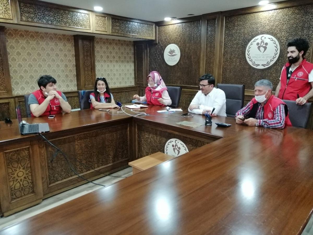 Gen&ccedil;lik liderleri D&uuml;zce&rsquo;de ki &ccedil;alışmaları aktardı