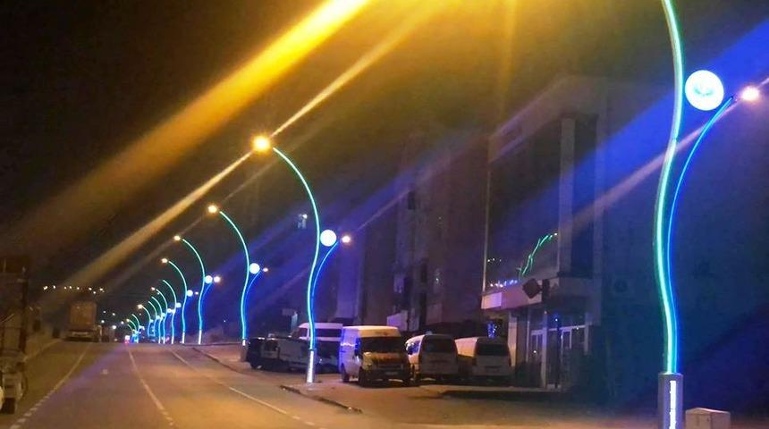Dilovası dekoratif aydınlatmalarla s&uuml;sleniyor