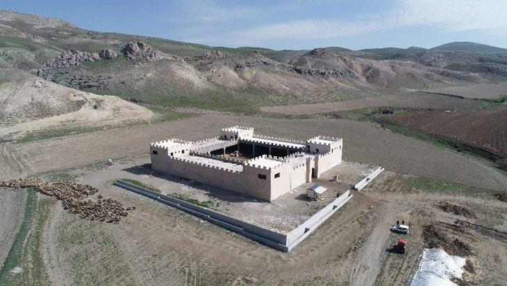 Sivas’taki bu kalenin dünyada eşi benzeri yok G2