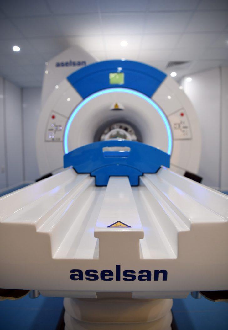 Savunma Sanayii Başkanı Demir, ilk yerli MR cihazını inceledi G3