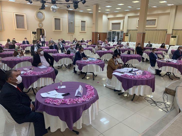 Isparta Belediye Meclisinden gül kaplı masalarda olağanüstü toplantı G1