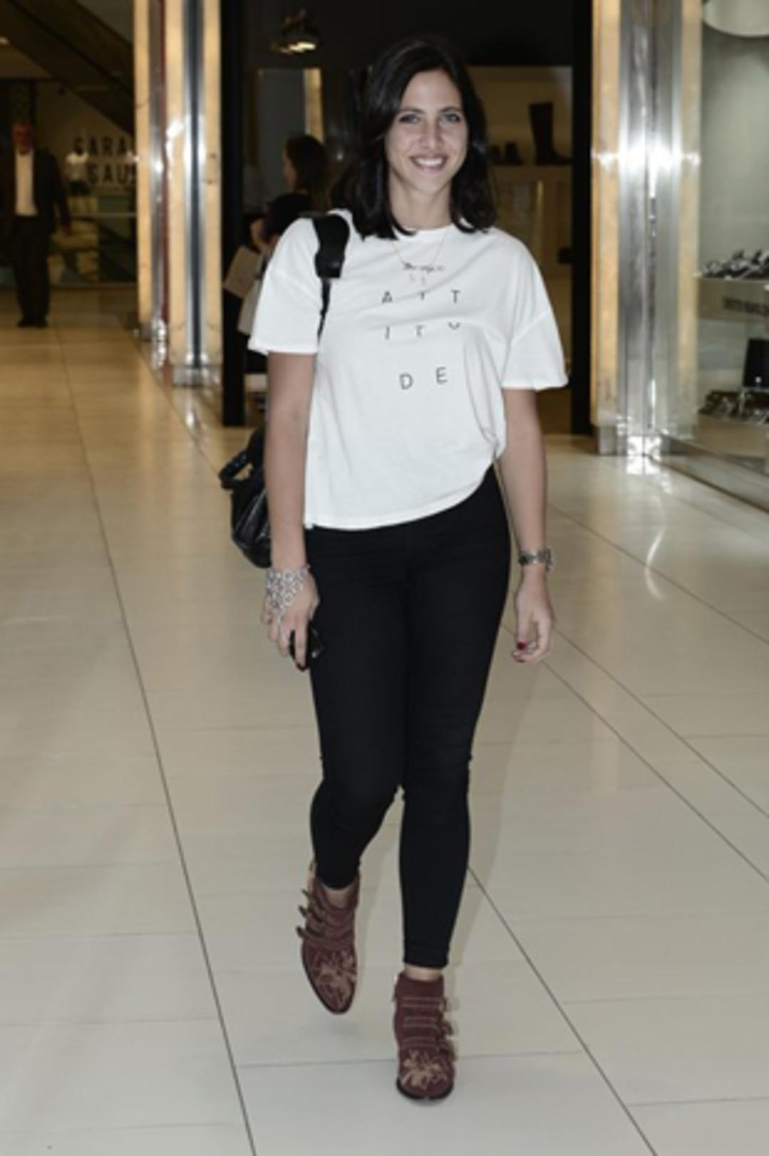 Zehra &Ccedil;ilingiroğlu alışverişte