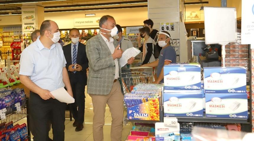 A&ccedil;ılan alışveriş merkezleri belediye ekiplerince denetleniyor