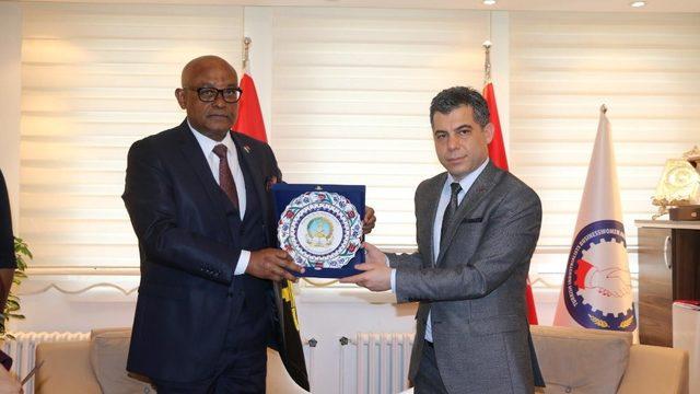 Angola Büyükelçisi’nden SANKON’a ziyaret