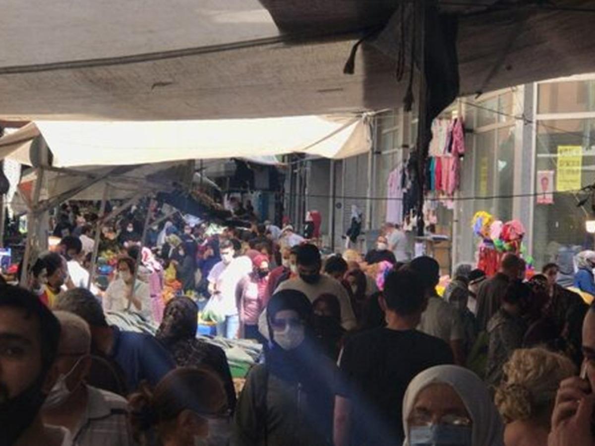 İstanbul'da kısıtlama &ouml;ncesi vatandaşlar pazara akın etti