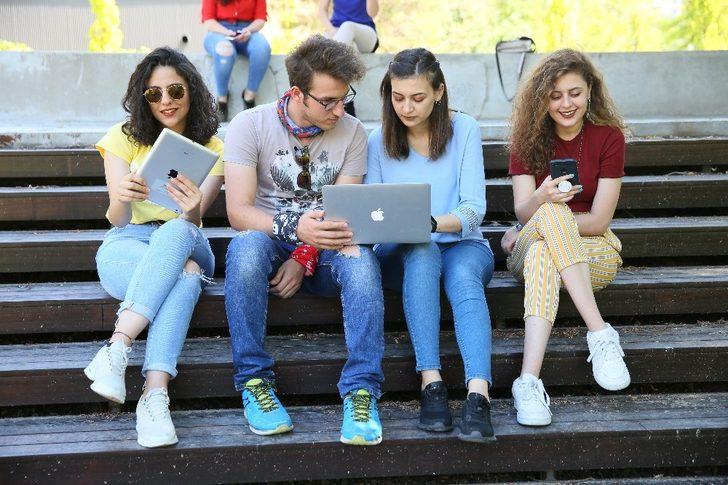 AGÜ Online Eğitimde Türkiye’de 1’inci sırada G2