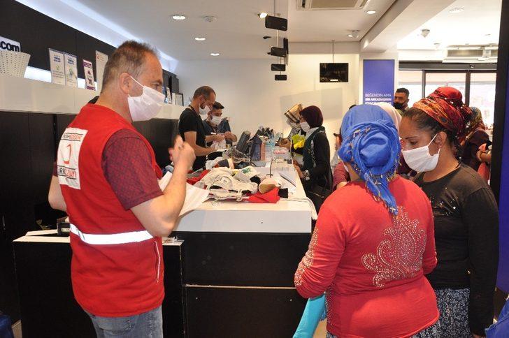 Çocukların bayramlıkları Kızılay’dan G4