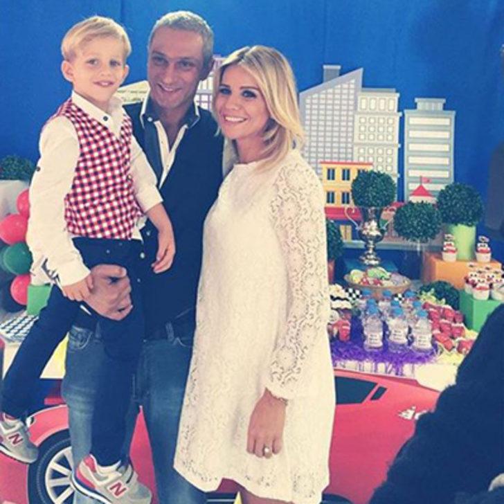 Esra Erol para basıyor G3