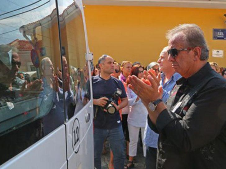 Tomris İncer, çok sevdiği Foça'da son yolculuğuna uğurlandı G3