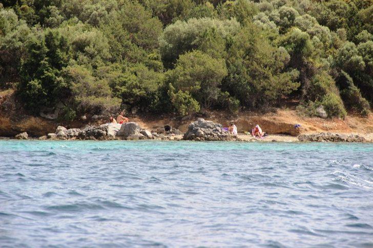 Saklı koyda gizi saklı denize girdiler G2