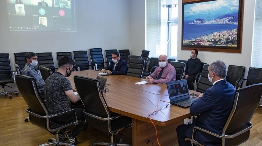 Rekt&ouml;r Yılmaz Can telekonferans y&ouml;ntemiyle &ouml;ğrencilerle buluştu