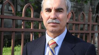 İlahiyatçı Prof. Kırbaşoğlu: Cami hoparlöründe bir tek 'sordum sarı çiçeğe' ilahisi eksik