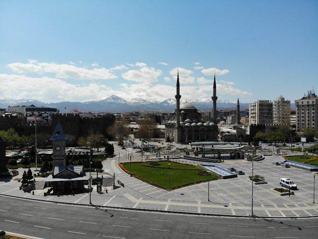 Kayseri’de ezanın geç okunması