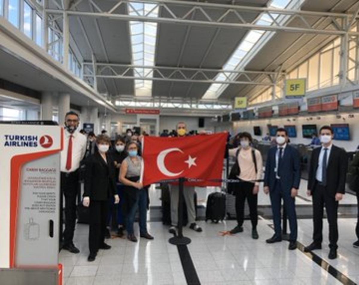 THY'nin ABD'deki T&uuml;rk vatandaşlarına y&ouml;nelik &ouml;zel seferi Chicago&rsquo;dan ayrıldı