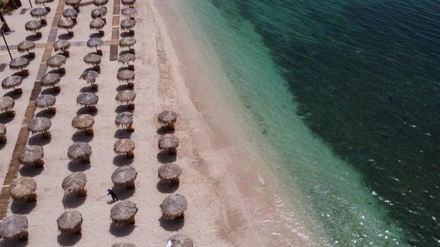  Denize ve havuza girmek güvenli mi? Koronavirüs yüzmeyle bulaşır mı?