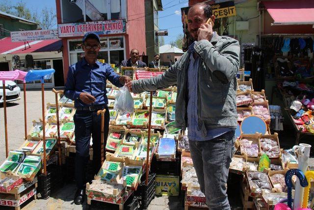 Varto’da bahar mevsimi ile birlikte tohum satışları da başladı 1