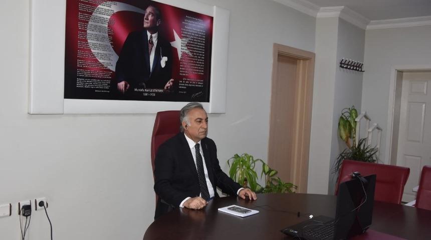 Iğdır Milli Eğitim Müdürü Gönen, dijital ortamda öğrenci velileri ile toplantı yaptı