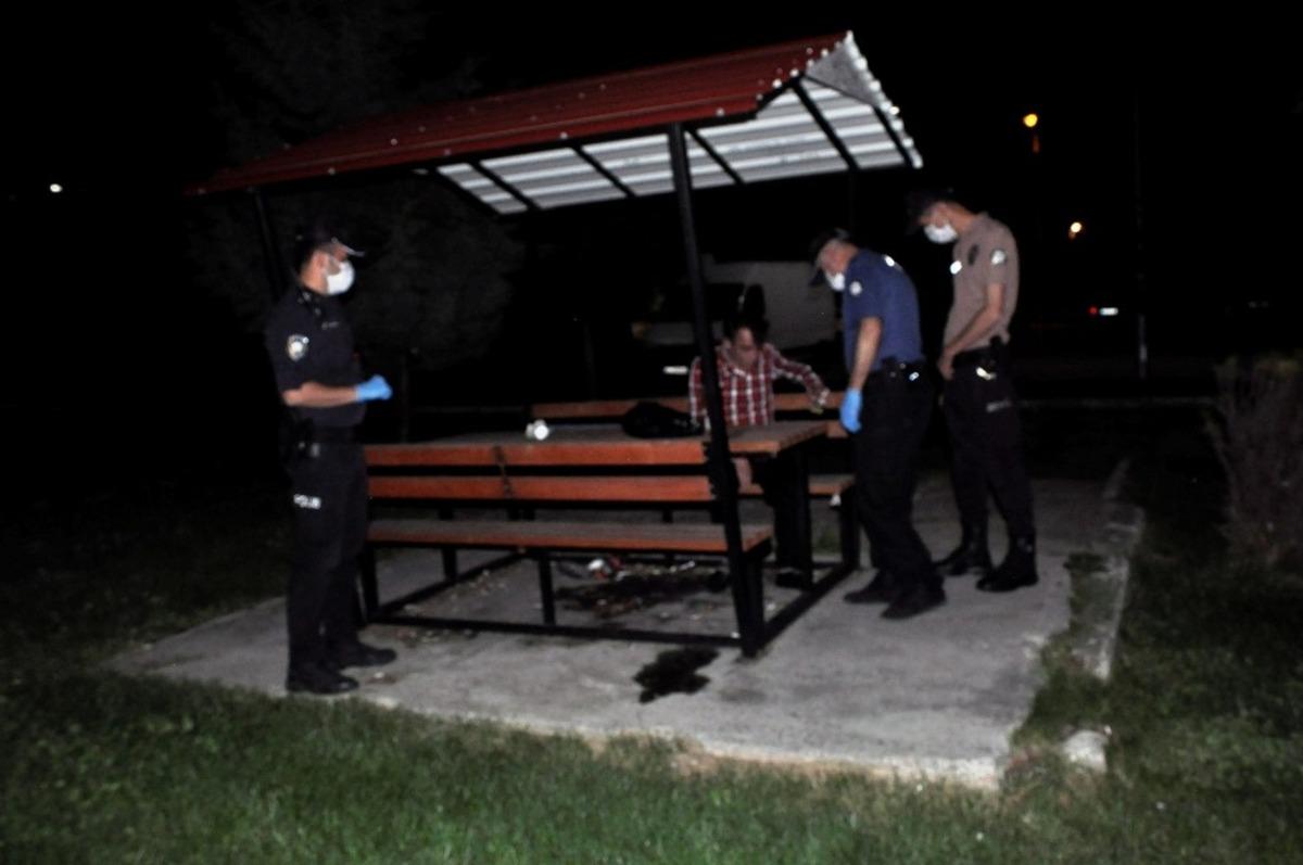 Mezarlıkta cinayet ihbarı polisi harekete ge&ccedil;irdi