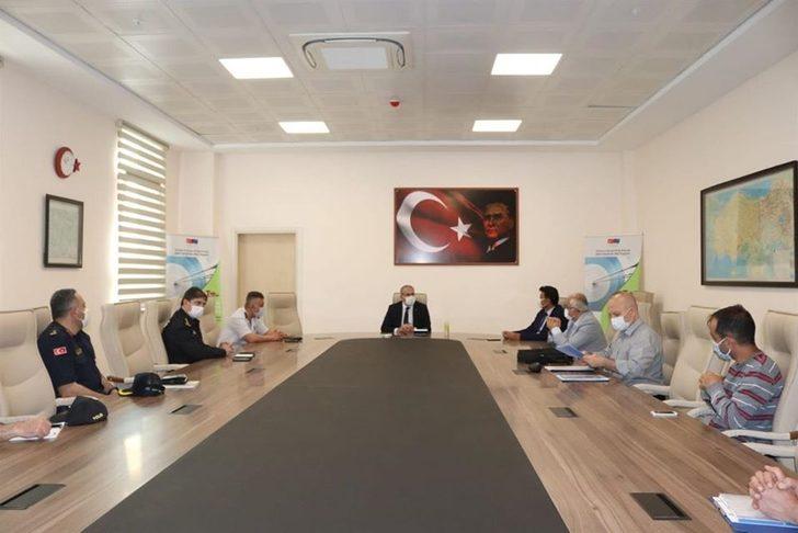 Vali Toraman, ilçelerdeki Korona virüs tedbirlerini denetledi G2