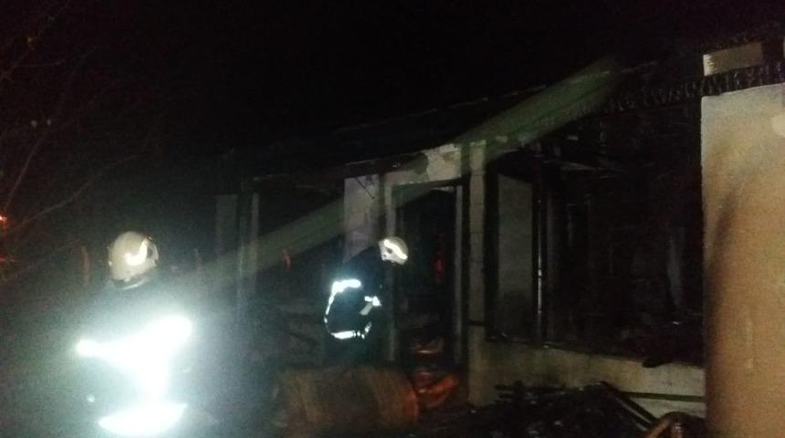 K&uuml;tahya&rsquo;da ev yangını