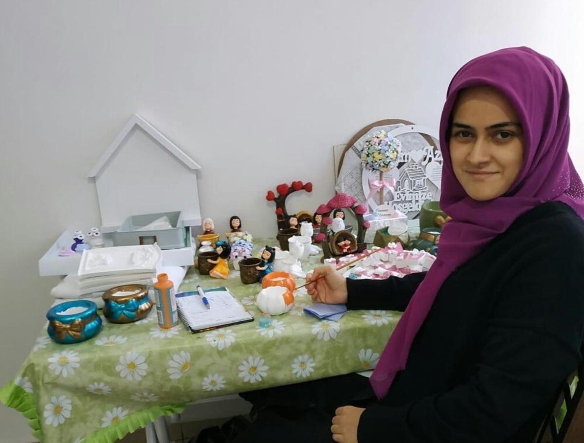 Hediyelik &uuml;r&uuml;nler ge&ccedil;im kaynağı oldu