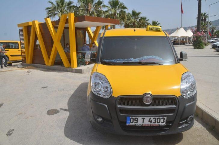 Kuşadası’nda taksi durakları yenileniyor G3