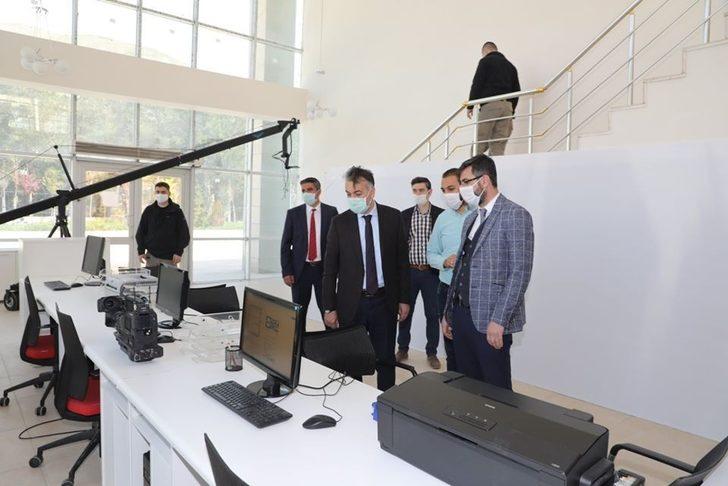 Vali Çağatay ve Başkan Tanğlay’dan Bitlis TV’ye ziyaret G5