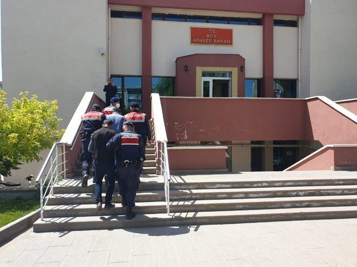 Jandarmanın uyuşturucu operasyonunda 2 kişi gözaltına alındı G1