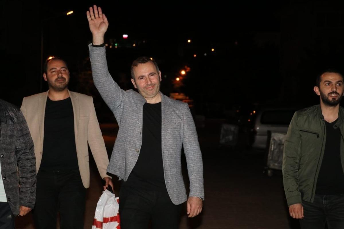 7 yaşındaki Nehir&rsquo;in hayali ger&ccedil;ek oldu, davulcu ve Belediye Başkanı ayağına gitti