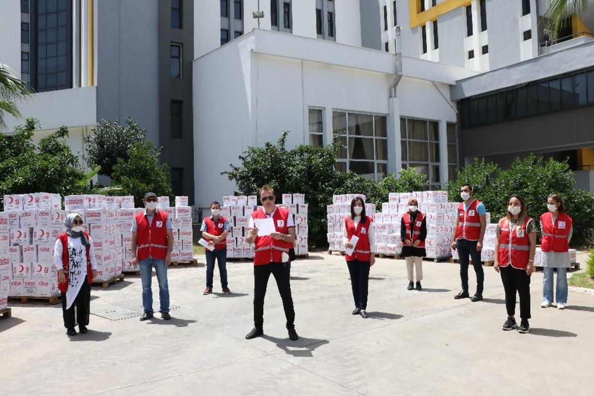 Kızılay g&ouml;n&uuml;ll&uuml;leri tarafından hazırlanan yardım paketleri sahiplerine g&ouml;nderildi