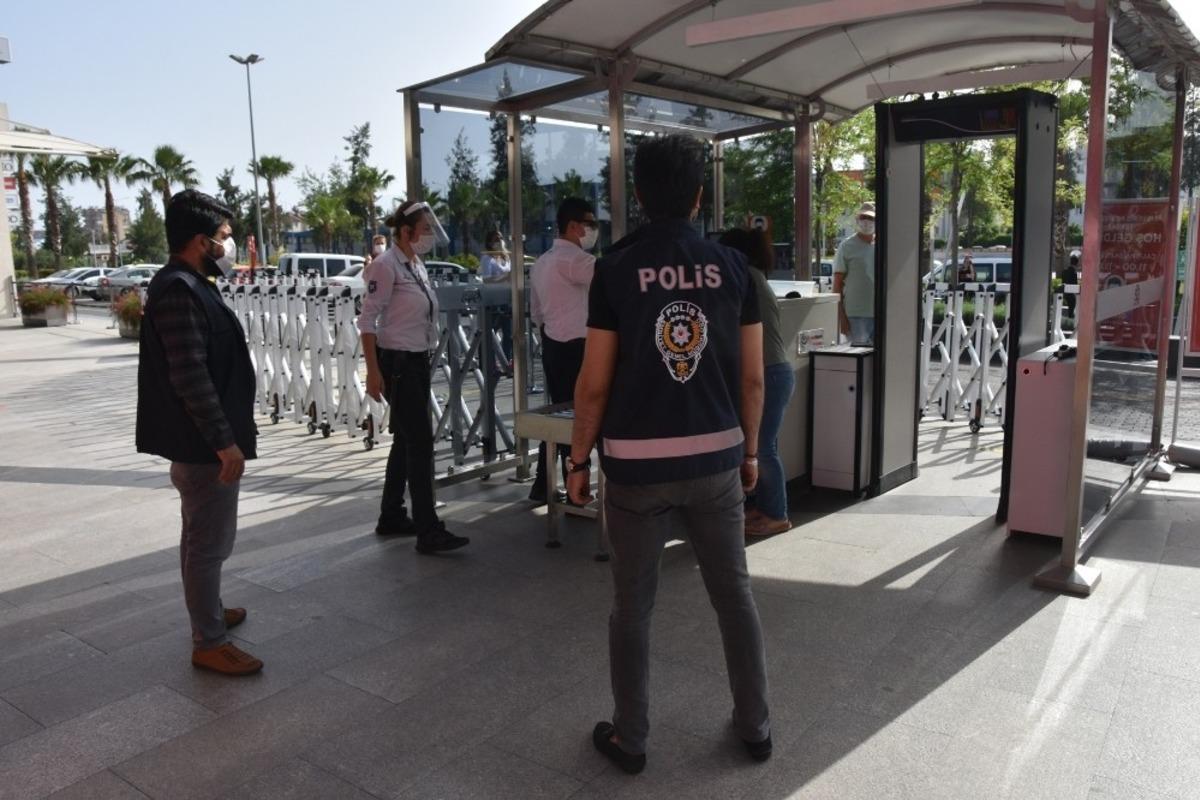 Antalya&rsquo;da 20 yaş altı 3 şahsa 6 bin 692 TL ceza