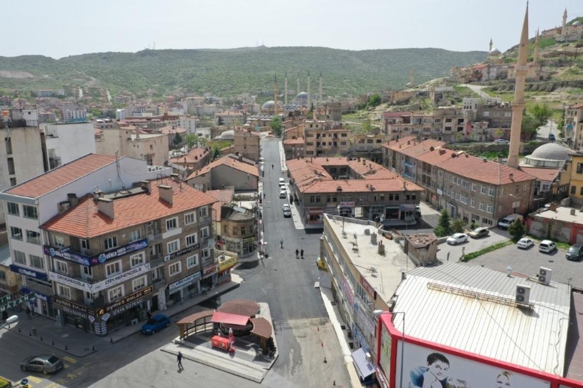 Tarihi &ccedil;arşıya yenilenen altyapı ile birlikte konforlu ulaşım