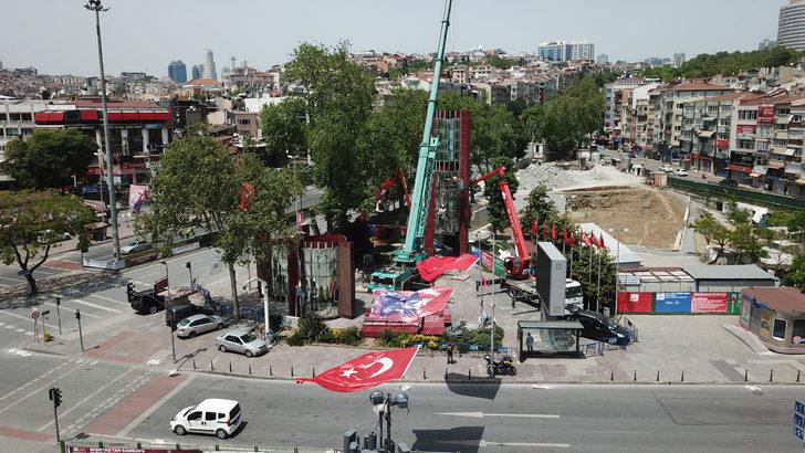 Beşiktaş Meydanı'ndaki Atatürk anıtı kaldırılıyor G2