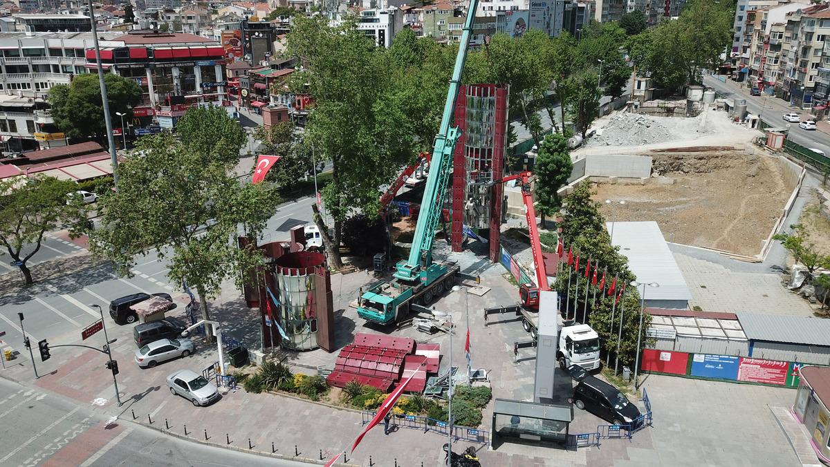 Beşiktaş Meydanı'ndaki Atat&uuml;rk anıtı kaldırılıyor