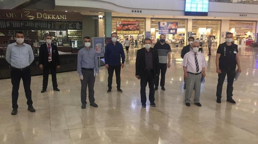 Korona timi t&uuml;m işyerlerini denetledi