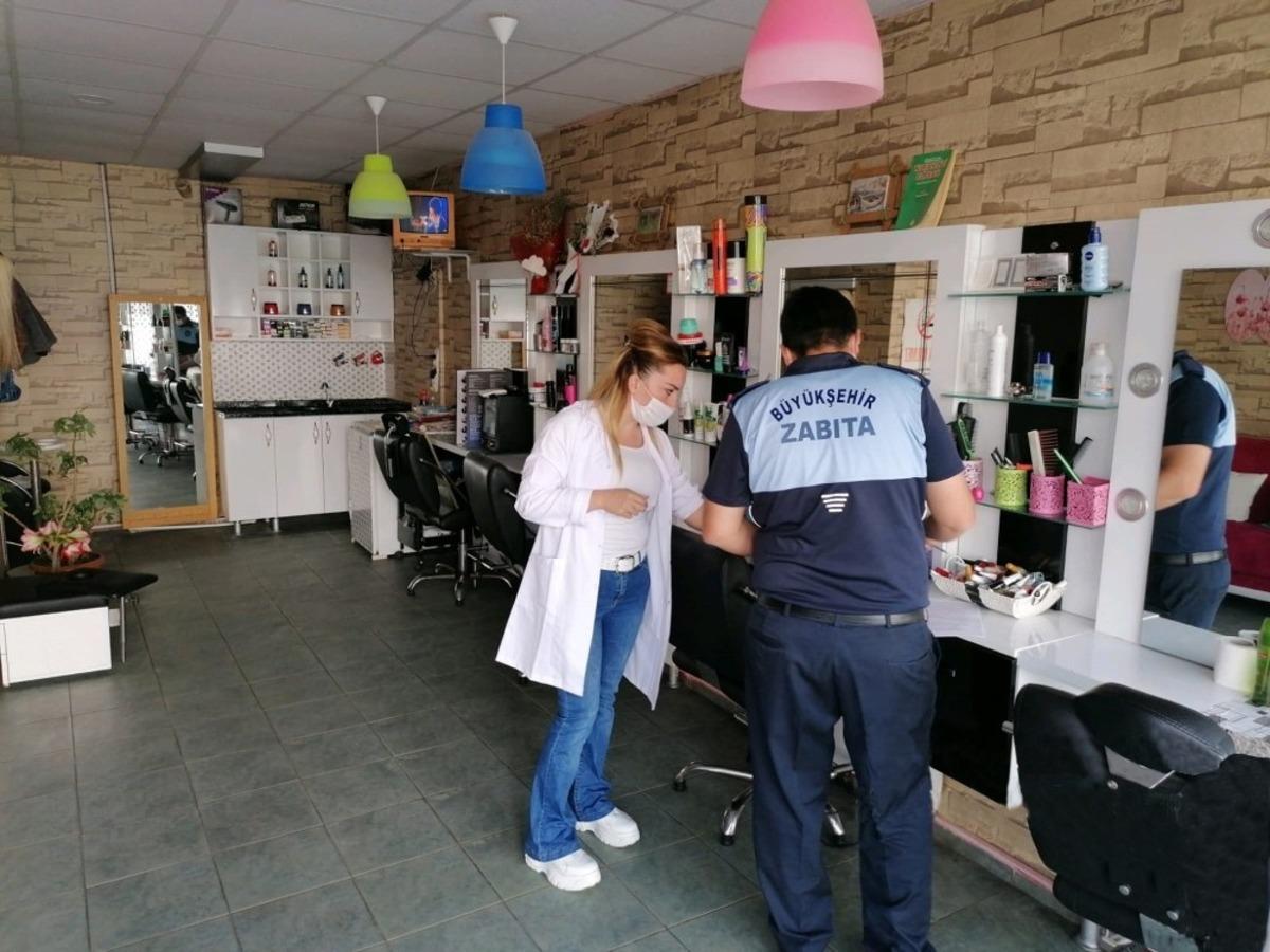 B&uuml;y&uuml;kşehir zabıtasından AVM ve berberlere denetim