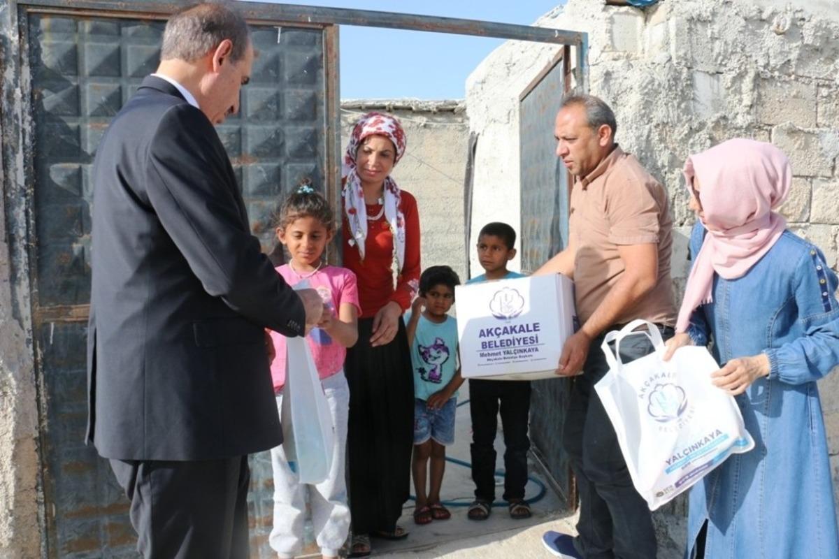 Ak&ccedil;akale&rsquo;de ihtiya&ccedil; sahibi ailelere gıda desteği