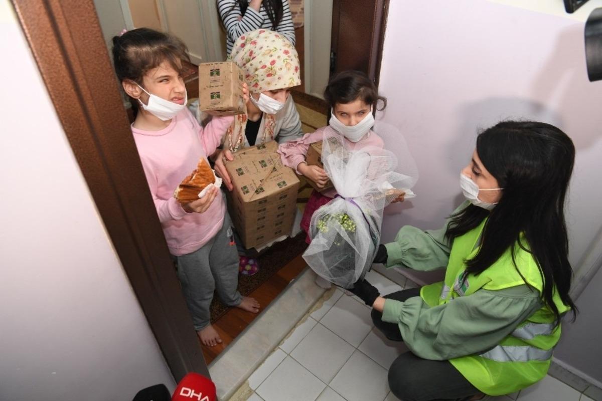 Engelli vatandaşlara kapılarında s&uuml;rpriz hediyeler