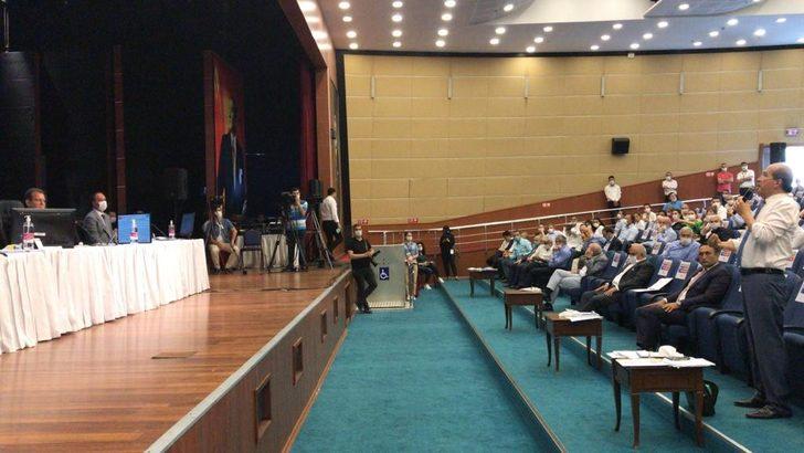 Cumhur İttifakı öneriyi reddetti, Belediye Meclisi karıştı! 'Psikolojin bozulmuş' G4