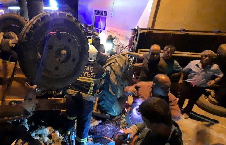 Isparta'da, kontrolden çıkan traktör devrildi: 5 yaralı G3