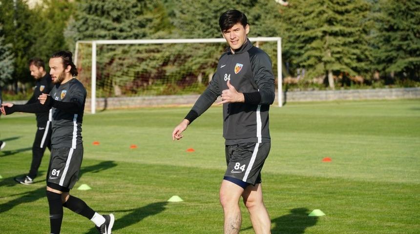 Kayserisporlu Cristian Sapunaru: "8 final ma&ccedil;ımız var"