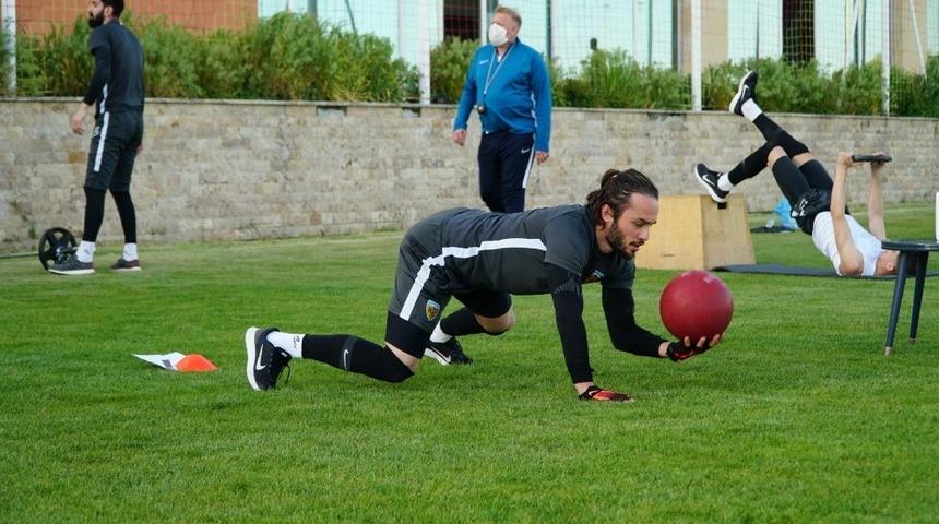 Kayserisporlu Ziya Alkurt: "Fırsatları iyi değerlendirmeliyiz"