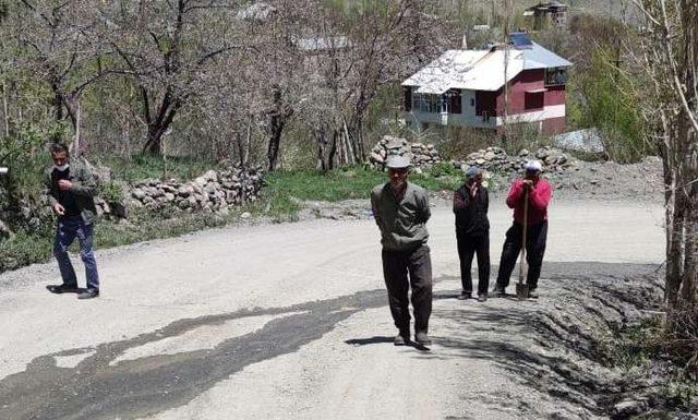 Hakkari’de yol genişletme çalışmaları start alıyor